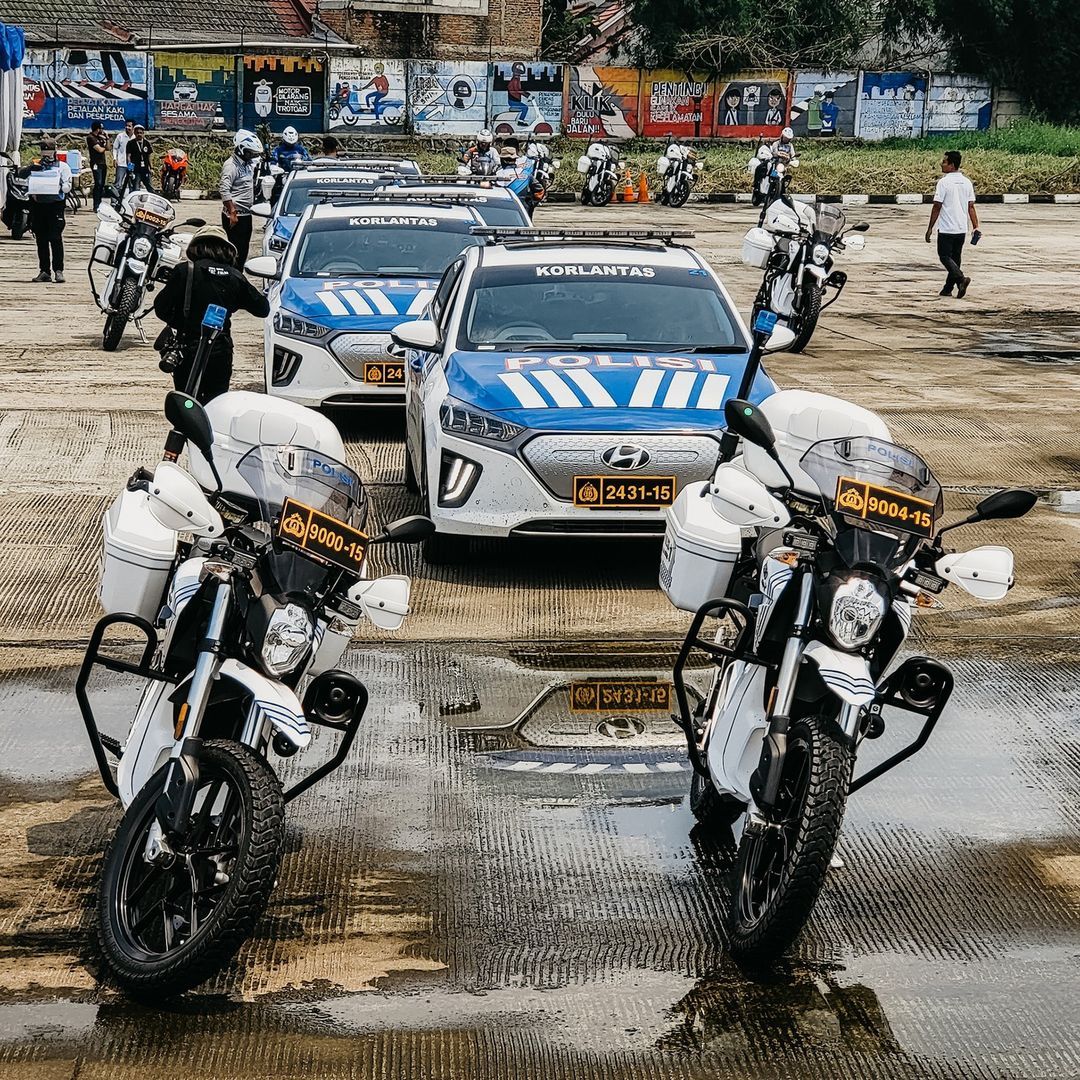 Melihat Zero DSR Motor Polisi untuk KTT G20 di Bali. Zonaebt.com