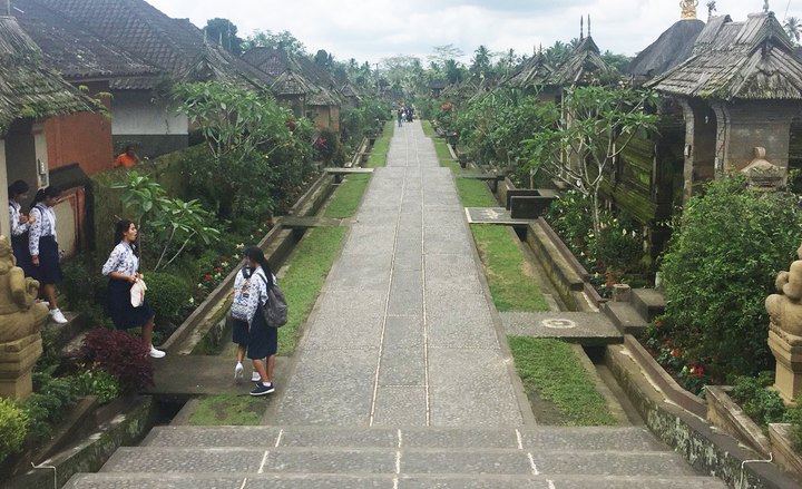 Jalanan Bersih Desa Penglipuran, Bali zonaebt.com