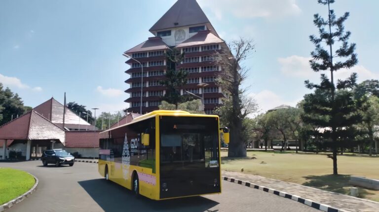 Mengenal Bikun UI, Bus Listrik Lokal Pertama yang Beroperasi di Jalur TJ Zonaebt.com