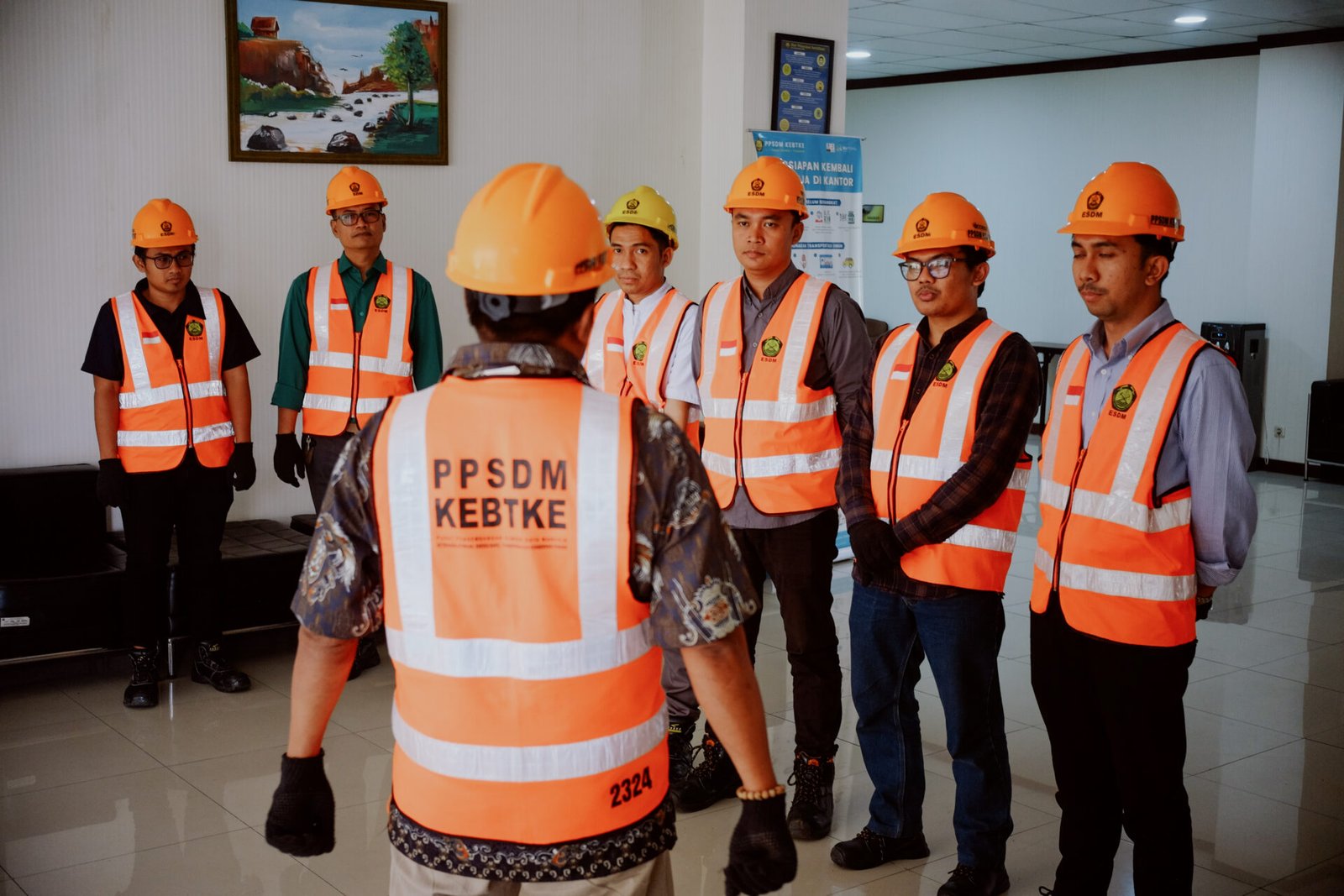 Enam Peserta Program SINAR Tuntaskan Sertifikasi Kompetensi PLTS, Genapkan 50 Peserta Tersertifikasi zonaebt.com