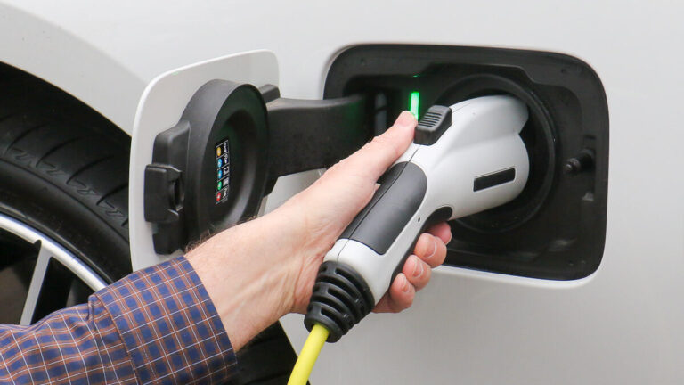 Pabrik EV Charger Siap Dibangun di Indonesia zonaebt.com