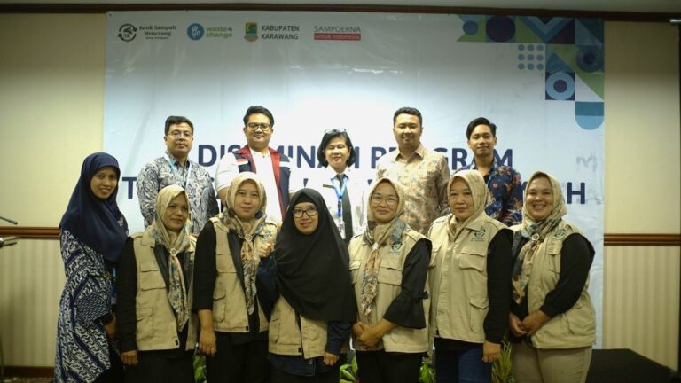 Waste4Change bersama Sampoerna melakukan aksi peduli lingkungan zonaebt