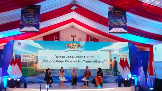 Green job dan transisi energi sering jadi slogan, tapi abai pada etika lingkungan, ketimpangan generasi, dan eksploitasi SDM.