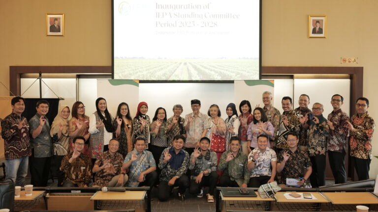Foto bersama inagurasi IEPA