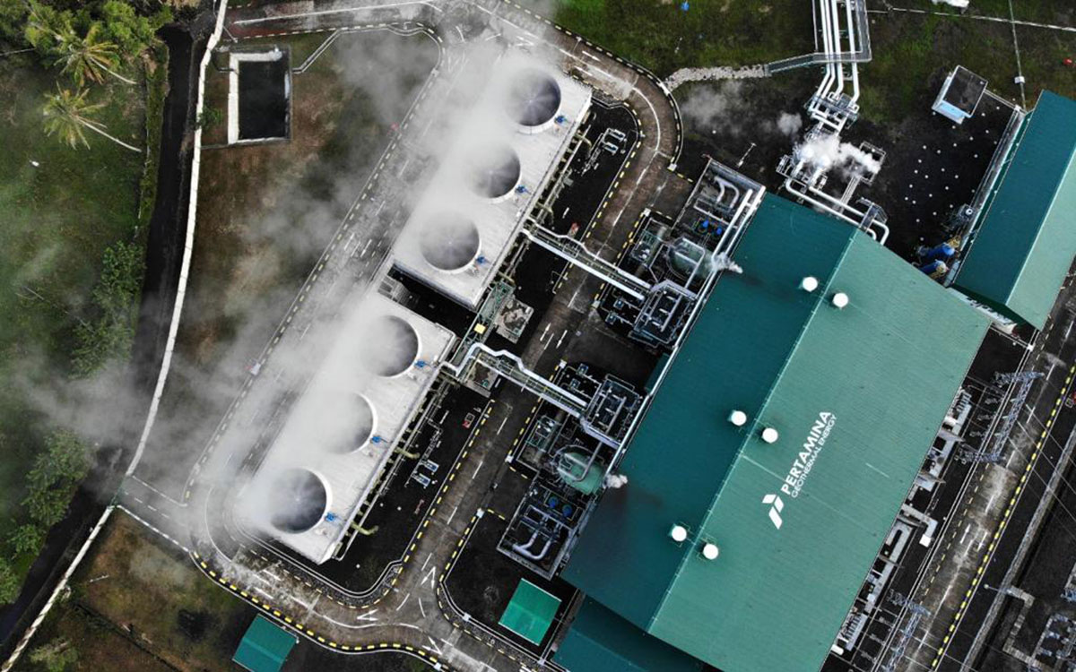 Salah satu PLTP yang dikelola Pertamina Geothermal Energy. Sumber : PGE zonaebt.com