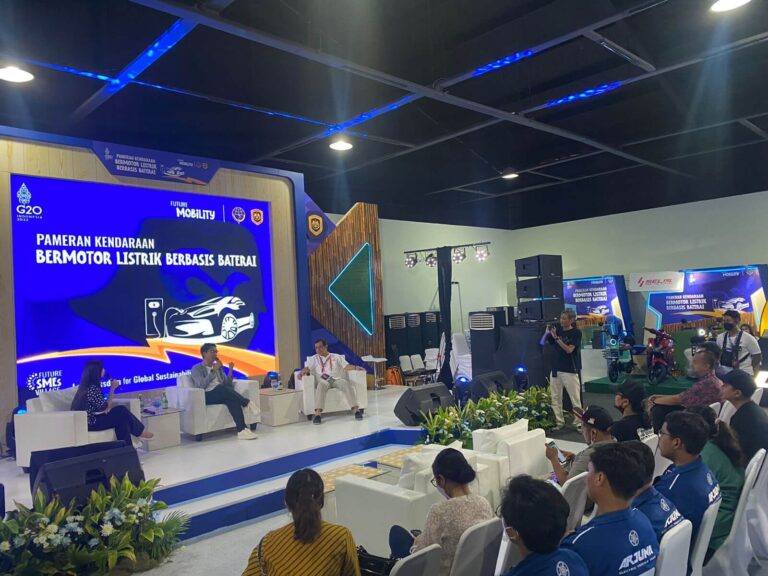 Pameran Kendaraan Bermotor Listrik Berbasis Baterai 2022: Hadirkan Edukasi dan Sosialisasi Kendaraan Listrik Melalui Program Seminar & Talkshow zonaebt.com