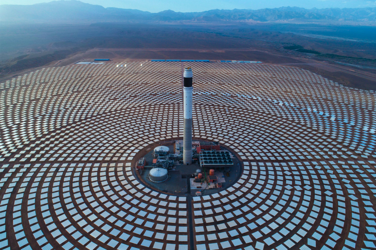 Pembangkit listrik tenaga surya yang didanai Tiongkok di Maroko, Asia Penyumbang Terbesar EBT Global, Indonesia Salah Satunya, zonaebt.com