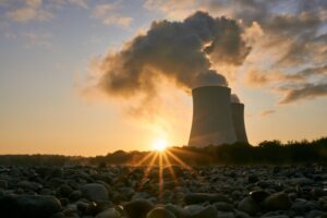 Pembangkit Nuklir sebagai Sumber Energi Bersih: Mitos dan Realitas zonaebt.com
