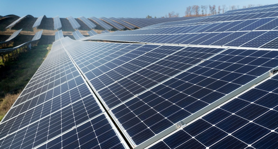 Mengenal Jenis-Jenis PLTS: On-Grid, Off-Grid, dan Hybrid, Mana yang Sesuai Kebutuhan? zonaebt.com