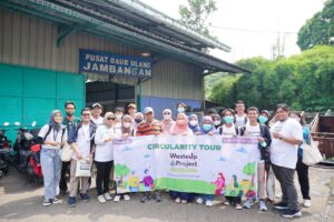 Menapaki acara puncak dari rangkaian program ekonomi sirkular yang diinisiasinya, Carbon Academy by Carbon Addons menyelenggarakan Circularity Tour dan Demo Day dalam acara puncak Surabaya Waste Up Project (SWUP) 2023.