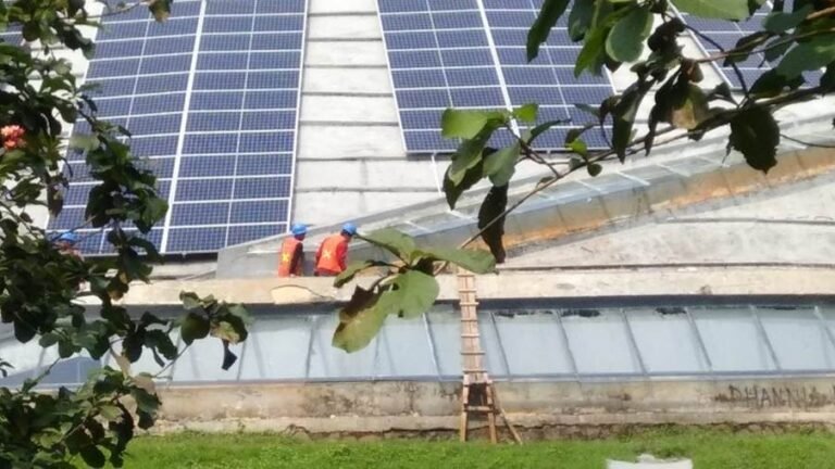 Target Energi Surya 100 GW Bisa Dikebut, Ini Cara yang Efektif zonaebt.com