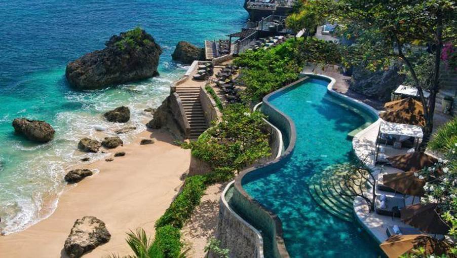 Dukung Suistainable Tourism, Hotel di Bali Mulai Ramai Pasang PLTS zonaebt.com