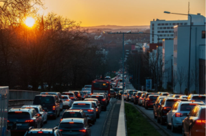 Kendaraan Pribadi Penghasil Jejak Karbon Terbesar