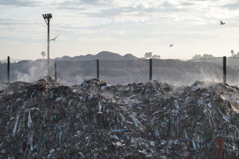 Tumpukan Sampah Memicu Terjadinya Ledakan, Bagaimana Bisa? zonaebt.com