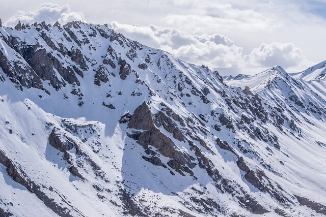 Mencairnya Gletser Himalaya Akibat Kenaikan Suhu Bumi zonaebt.com