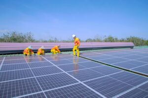 Siap Dongkrak PLTS Dalam Negeri, PLN Gandeng 3 Produsen Solar Panel zonaebt.com