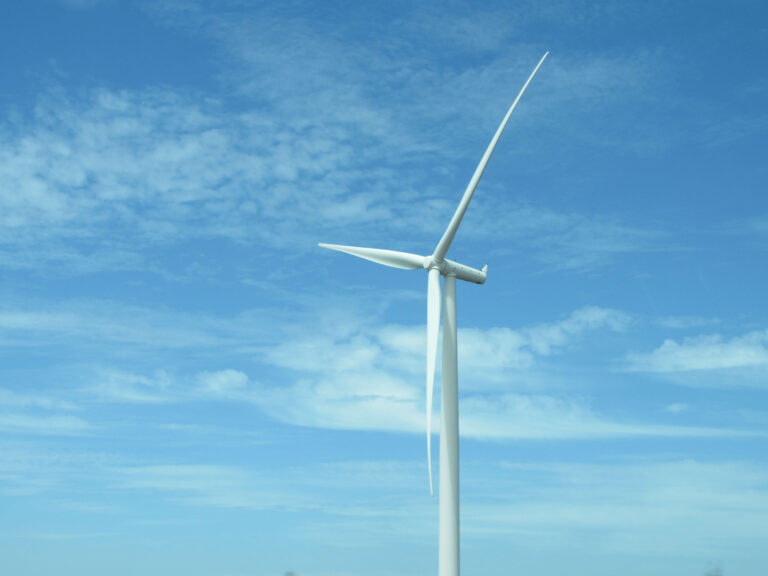 Wind 101 : An Introduction to Wind Energy zonaebt.com