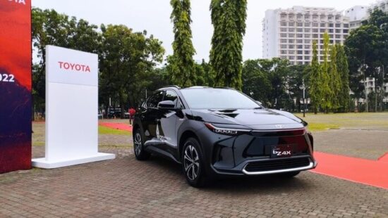 Mengenal Toyota BZ4X, Mobil Listrik Yang Jadi Mobil Dinas Menko Marves ...