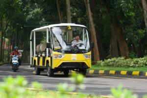 Shuttle Listrik Universitas Negeri Semarang: Solusi Hijau untuk Mobilitas Kampus. Zona EBT