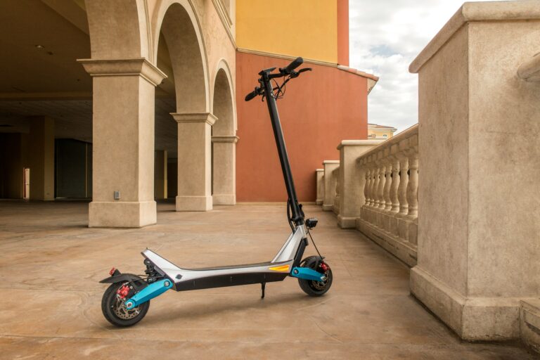 varla-scooter-mCqCYybe4g4-unsplash